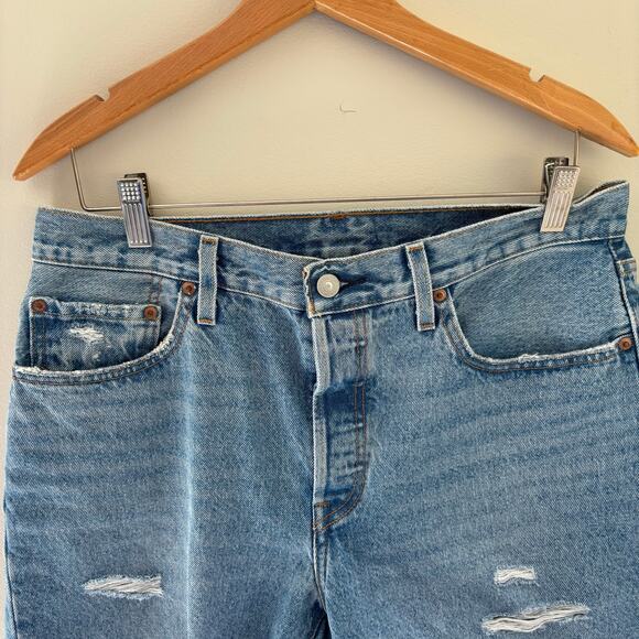 Levi's Premium Denim Button Fly Distressed High Rise Raw Hem Shorts Size 30 - Picture 2 of 12